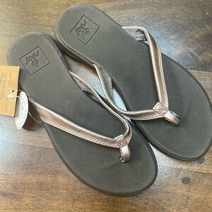 Reef Rover Catch flip flops